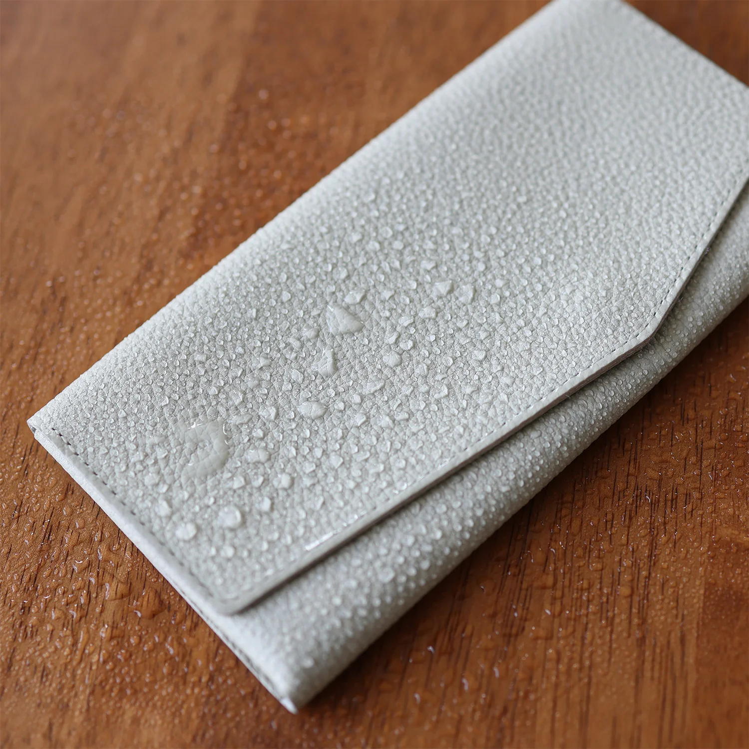 水濡れや傷に強くなった!最小を目指した長財布「il modo concept」 - Image 4